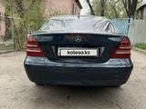 Mercedes-Benz C 320 2001 года за 3 000 000 тг. в Алматы – фото 4