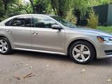 Volkswagen Passat 2011 годаfor6 800 000 тг. в Алматы – фото 5