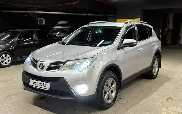 Toyota RAV4 2015 годаүшін10 000 000 тг. в Астана