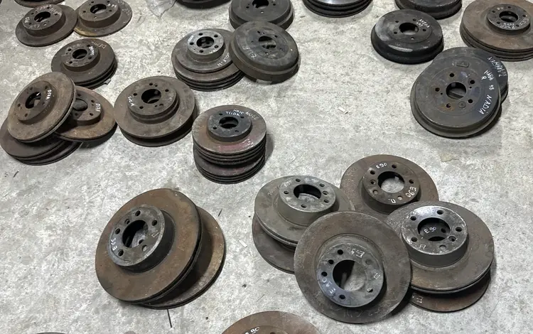 Тормозные диски диск за 10 000 тг. в Алматы