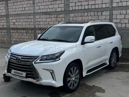 Lexus LX 570 2015 года за 32 000 000 тг. в Актау