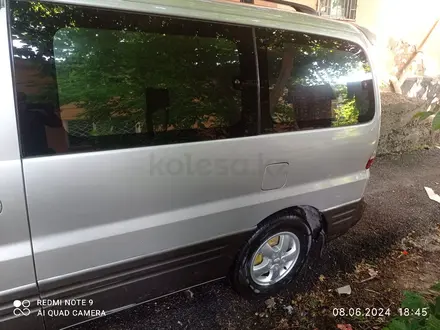 Hyundai Starex 2004 года за 8 000 000 тг. в Шымкент – фото 2