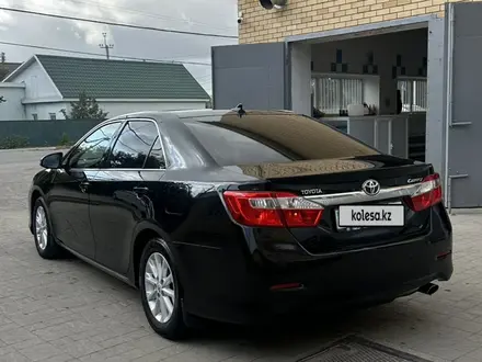 Toyota Camry 2012 года за 9 000 000 тг. в Актобе – фото 4