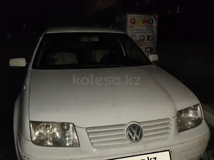 Volkswagen Bora 2005 года за 1 500 000 тг. в Семей – фото 2