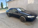 Toyota Camry 1997 года за 1 900 000 тг. в Шиели – фото 2