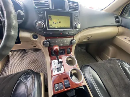 Toyota Highlander 2012 года за 10 058 900 тг. в Алматы – фото 9