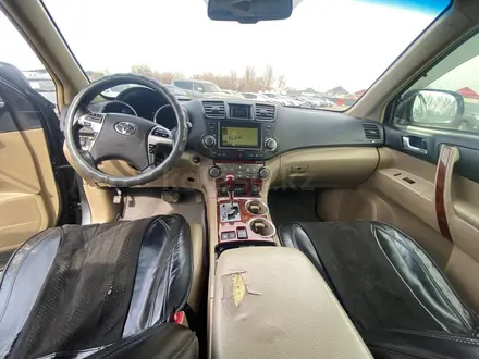 Toyota Highlander 2012 года за 10 058 900 тг. в Алматы – фото 15