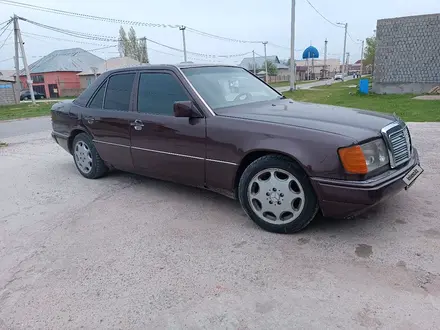 Mercedes-Benz E 220 1993 года за 1 750 000 тг. в Шымкент – фото 3