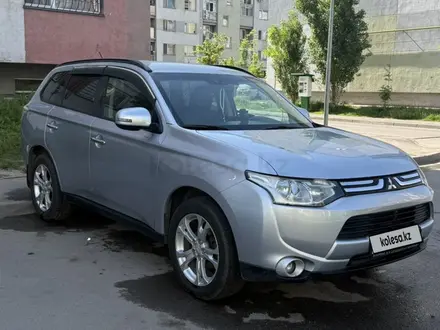 Mitsubishi Outlander 2013 года за 7 450 000 тг. в Алматы – фото 3
