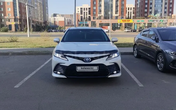 Toyota Camry 2022 года за 23 300 000 тг. в Астана