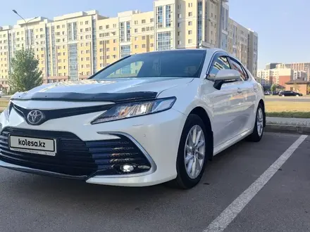Toyota Camry 2022 года за 23 300 000 тг. в Астана – фото 3