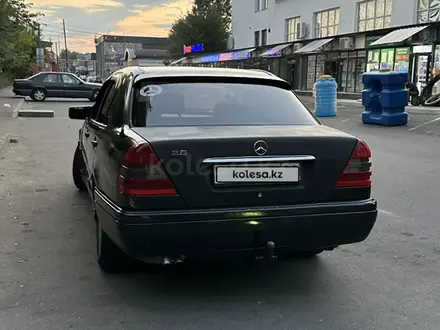 Mercedes-Benz C 280 1995 года за 1 950 000 тг. в Алматы – фото 3