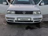 Volkswagen Vento 1995 годаүшін1 900 000 тг. в Шымкент – фото 4