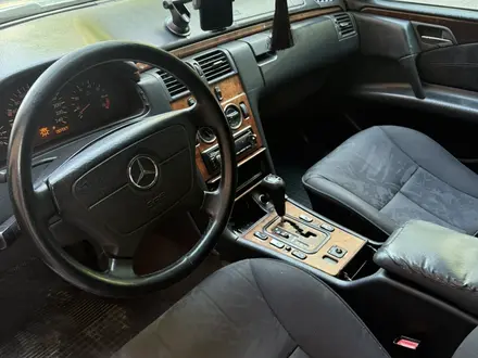 Mercedes-Benz E 320 1999 года за 2 800 000 тг. в Шымкент – фото 15