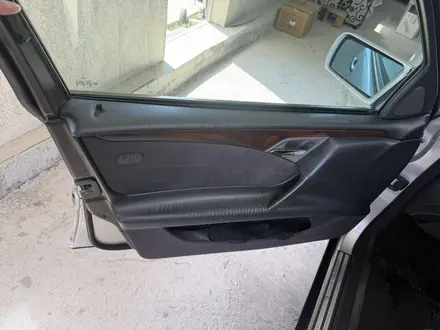 Mercedes-Benz E 320 1999 года за 2 800 000 тг. в Шымкент – фото 20