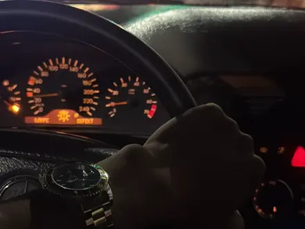 Mercedes-Benz E 320 1999 года за 2 800 000 тг. в Шымкент – фото 33