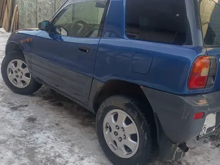 Toyota RAV4 1996 года за 3 000 000 тг. в Алматы – фото 2