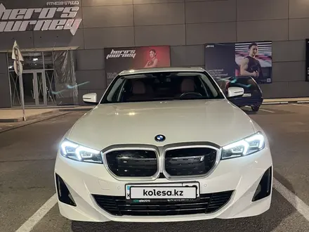 BMW i3 2023 года за 17 800 000 тг. в Алматы – фото 4