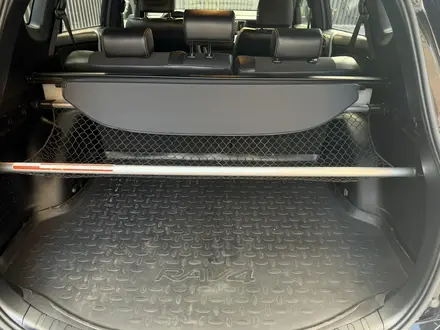 Toyota RAV4 2017 года за 10 700 000 тг. в Алматы – фото 15