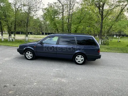 Volkswagen Passat 1993 года за 2 400 000 тг. в Тараз – фото 23