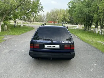 Volkswagen Passat 1993 года за 2 400 000 тг. в Тараз – фото 29