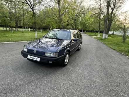 Volkswagen Passat 1993 года за 2 400 000 тг. в Тараз – фото 2