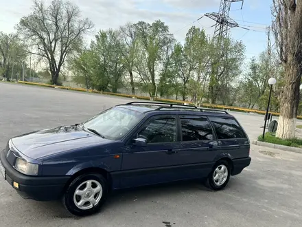 Volkswagen Passat 1993 года за 2 400 000 тг. в Тараз – фото 49