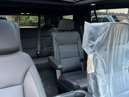 Chevrolet Tahoe 2024 года за 47 000 000 тг. в Алматы – фото 12