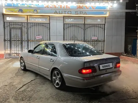 Mercedes-Benz E 430 2001 года за 6 500 000 тг. в Мерке – фото 4