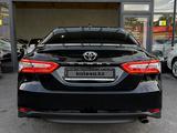 Toyota Camry 2021 года за 16 900 000 тг. в Шымкент – фото 5
