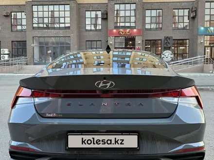 Hyundai Elantra 2022 года за 11 300 000 тг. в Актобе – фото 13