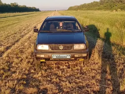 Volkswagen Vento 1994 года за 1 000 000 тг. в Есиль – фото 9