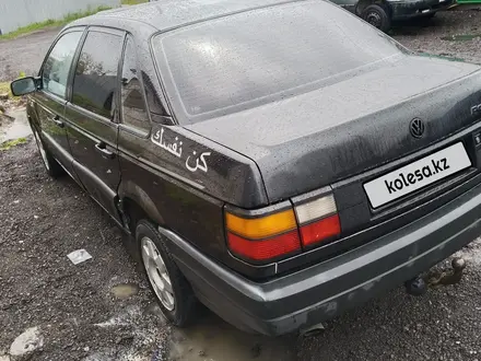 Volkswagen Passat 1991 года за 1 200 000 тг. в Астана – фото 2