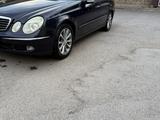Mercedes-Benz E 320 2004 года за 5 500 000 тг. в Караганда – фото 2