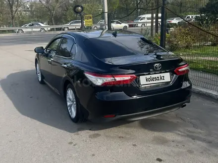 Toyota Camry 2019 года за 14 500 000 тг. в Алматы – фото 4