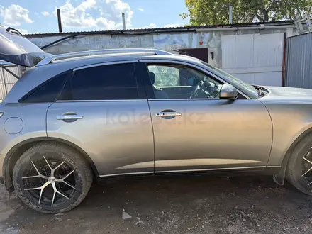 Infiniti FX35 2005 года за 4 500 000 тг. в Астана
