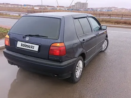 Volkswagen Golf 1993 года за 1 400 000 тг. в Астана – фото 4