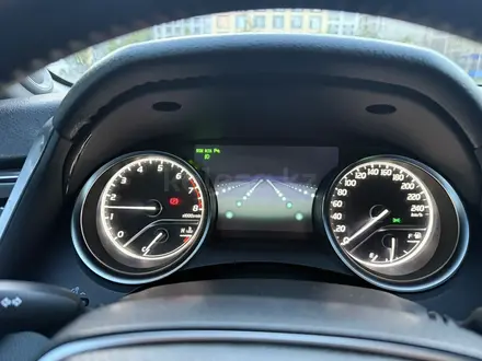 Toyota Camry 2018 года за 12 200 000 тг. в Астана – фото 6