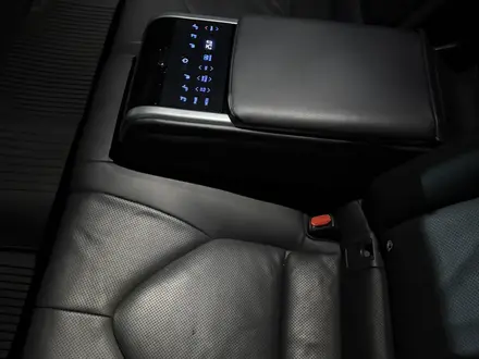 Toyota Camry 2018 года за 12 200 000 тг. в Астана – фото 2