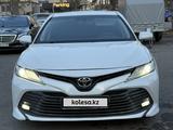 Toyota Camry 2018 года за 12 200 000 тг. в Астана