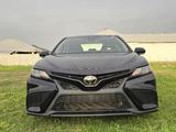 Toyota Camry 2022 года за 13 000 000 тг. в Алматы – фото 3