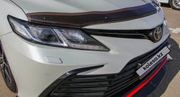 Toyota Camry 2021 года за 15 990 000 тг. в Актау – фото 5