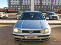 Volkswagen Golf 2002 годаүшін2 400 000 тг. в Астана
