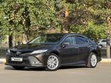 Toyota Camry 2018 года за 14 200 000 тг. в Павлодар