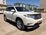 Toyota Highlander 2012 года за 12 800 000 тг. в Уральск – фото 2