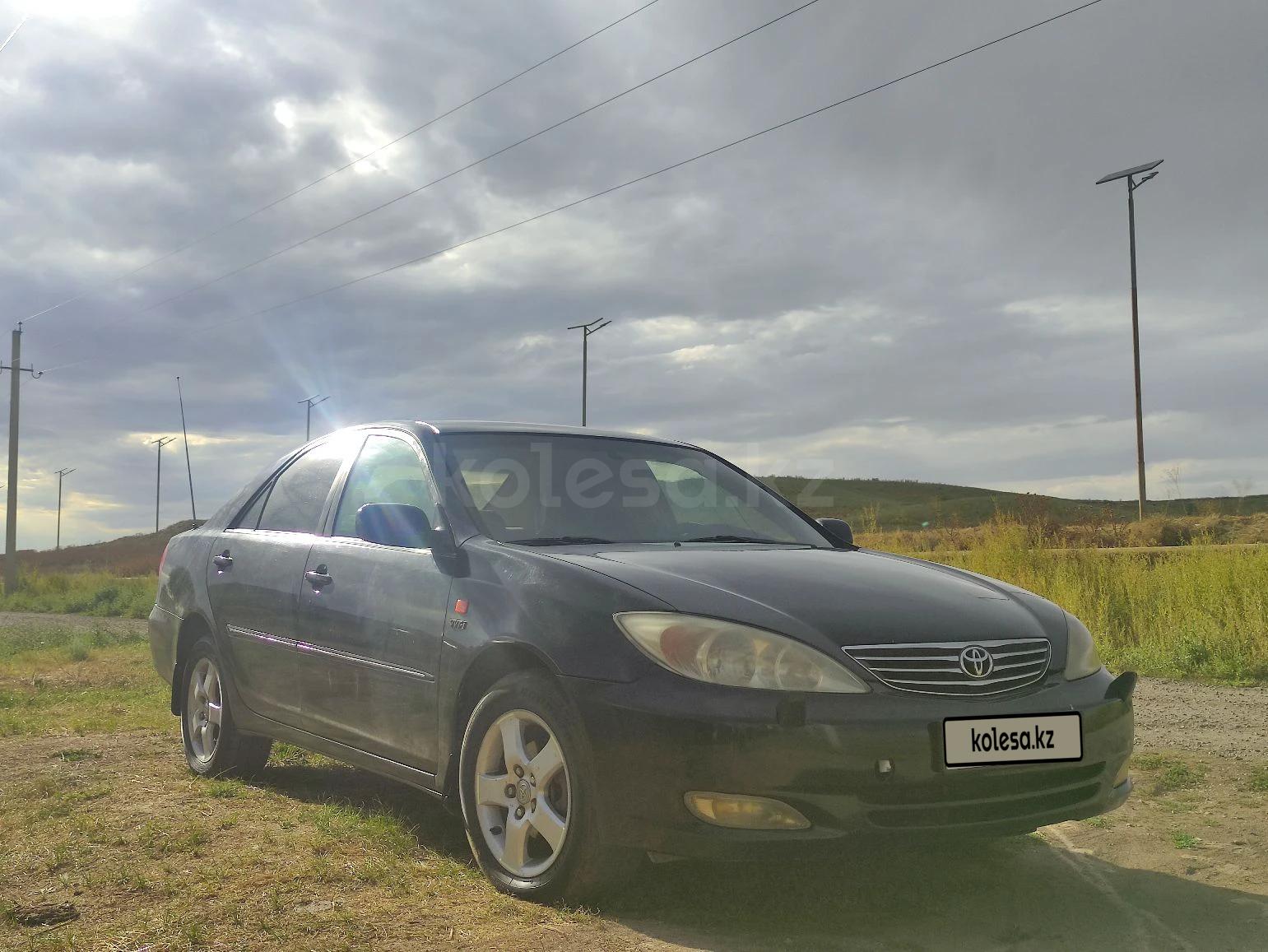 Toyota Camry 2004 г.