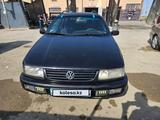 Volkswagen Passat 1994 года за 1 600 000 тг. в Атырау – фото 4
