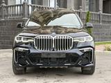 BMW X7 2022 года за 48 000 000 тг. в Алматы – фото 2