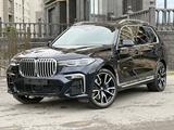 BMW X7 2022 года за 48 000 000 тг. в Алматы
