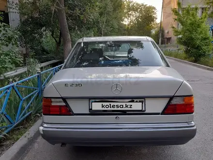 Mercedes-Benz E 230 1992 года за 2 200 000 тг. в Шымкент – фото 16